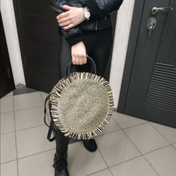 Straw Crossbody Bag - Picture 7 of 7